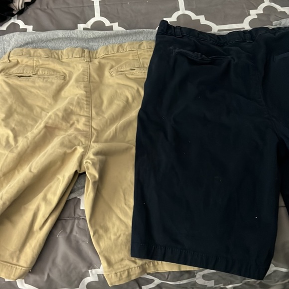 2 pair of Childrens place husky boys shorts - Picture 2 of 3